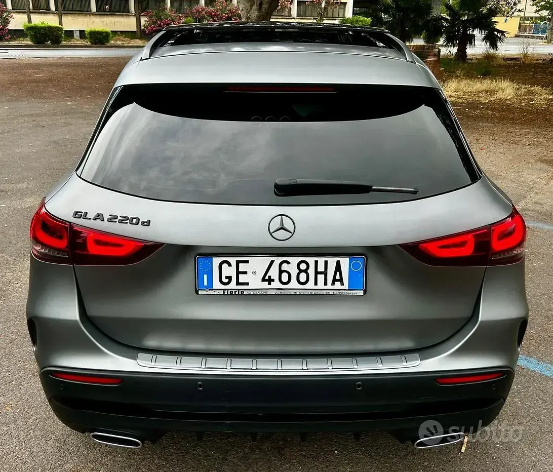 Usata Mercedes GLA220 Premium 190 CV (139 kW) 2022 Grigio SUV