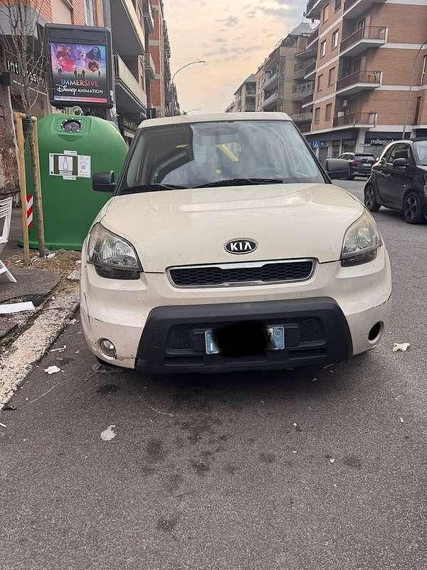 Usata Kia Soul Active 126 CV (92 kW) 2011 Beige SUV