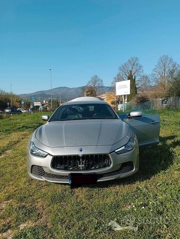 Usata Maserati Ghibli 275 CV (202 kW) 2015 Grigio Berlina
