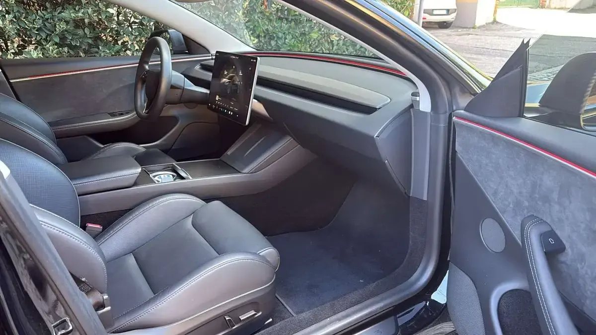 Usata Tesla Model 3 Performance 338 kW (460 CV) 2024 Nero Berlina