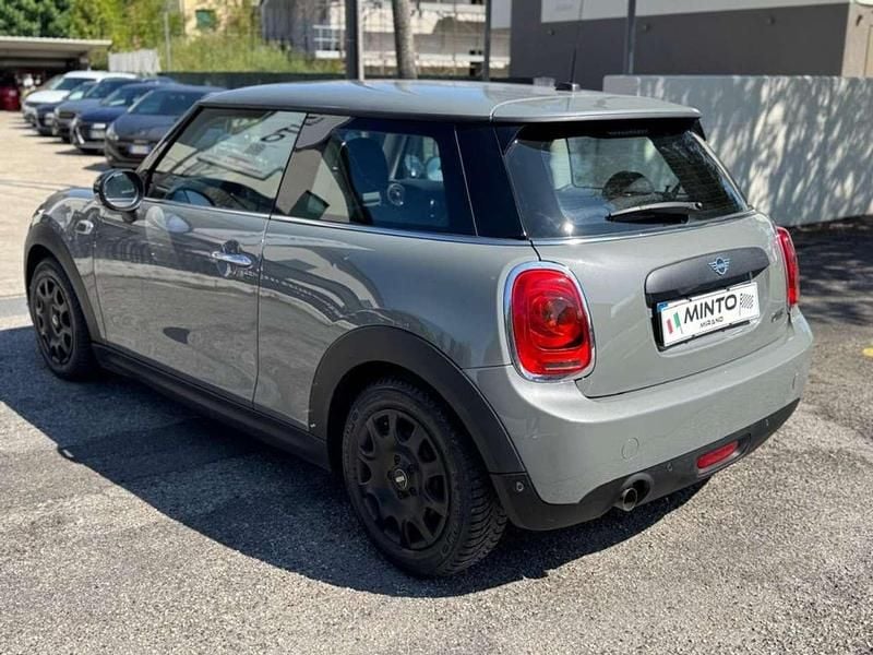 Usata Mini ONE 75 CV (55 kW) 2018 Grigio Utilitaria
