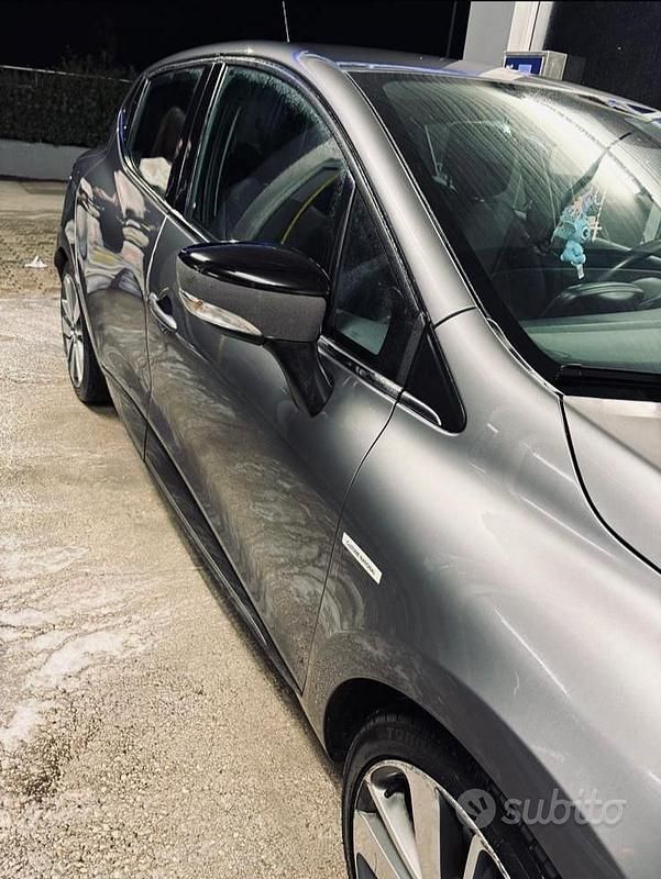 Usata Renault Clio IV 90 CV (66 kW) 2015 Grigio Berlina