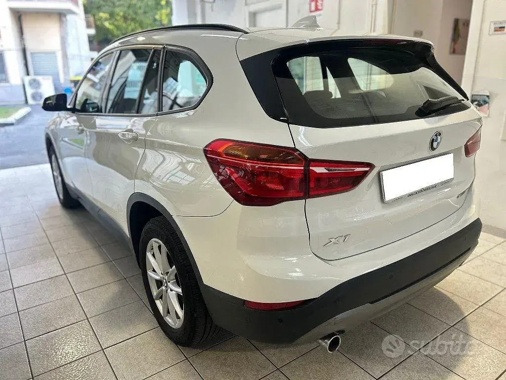 Usata BMW X1 Advantage 140 CV (102 kW) 2018 Bianco pastello SUV