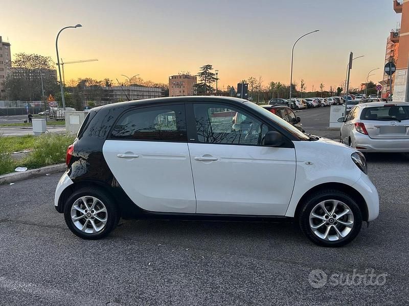 Usata Smart ForFour Passion 2018 Bianco Utilitaria