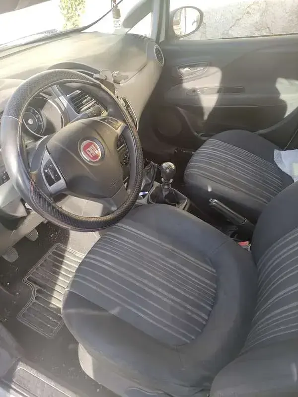 Usata Fiat Grande Punto Active 77 CV (56 kW) 2011 Utilitaria