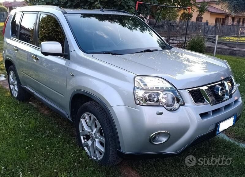 Grigio Usata 2013 Nissan X-Trail SUV | 11.990 € (Buon prezzo) - Immagine 1/4