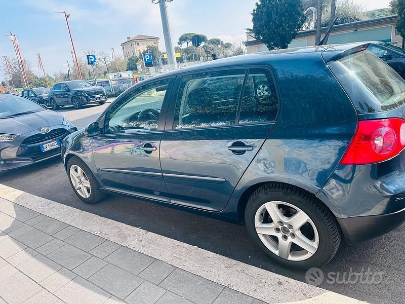 Usata VW Golf V 2007 Blu Berlina