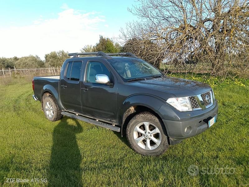 Gebraucht Nissan Navara 190 PS (139 kW) 2009 Grau Pickup