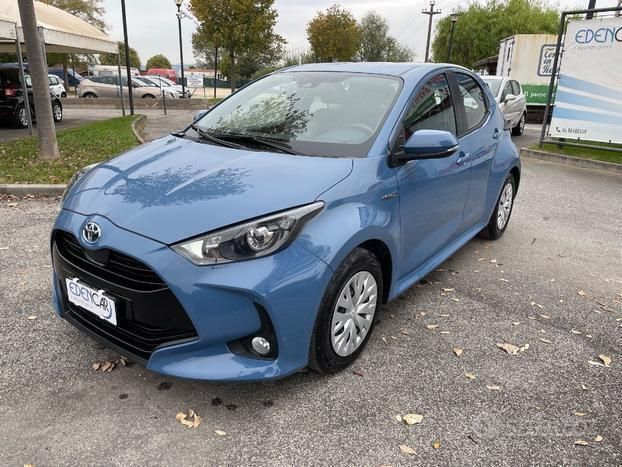 Usata Toyota Yaris Active 108 CV (79 kW) 2021 Berlina