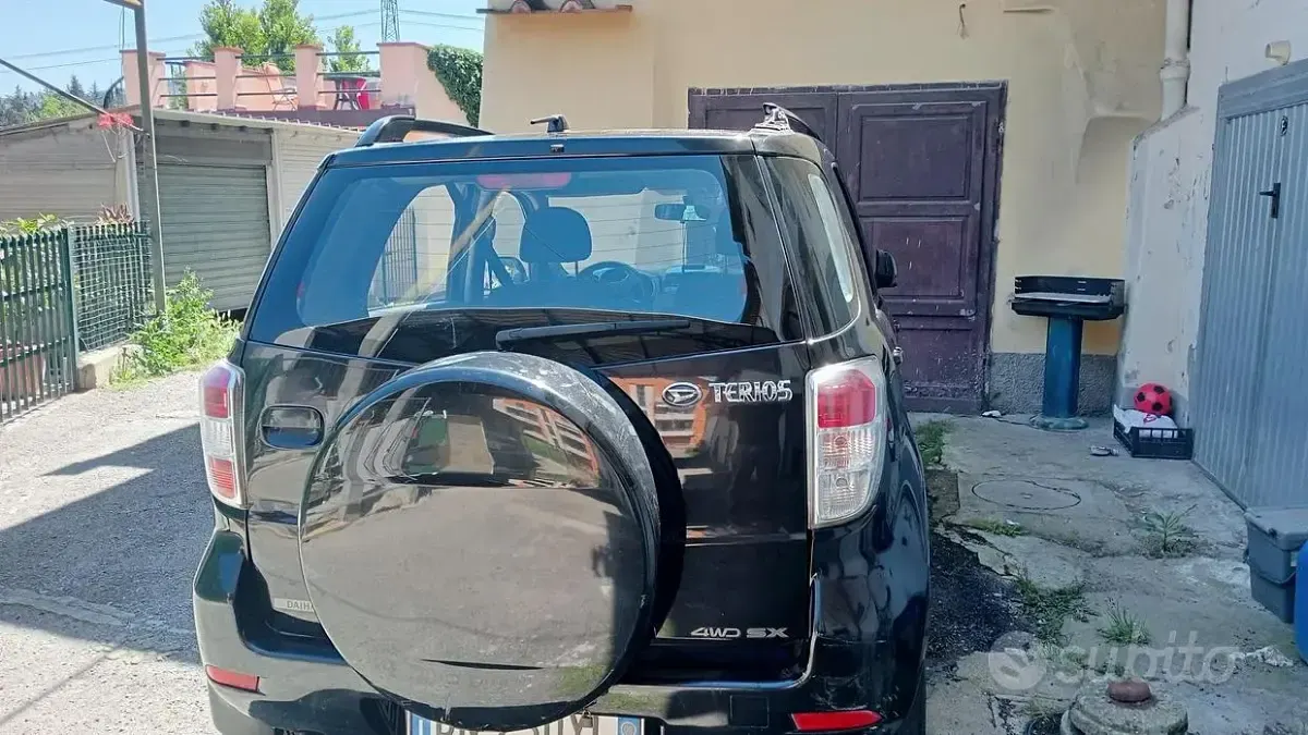Usata Daihatsu Terios 105 CV (77 kW) 2008 Nero SUV