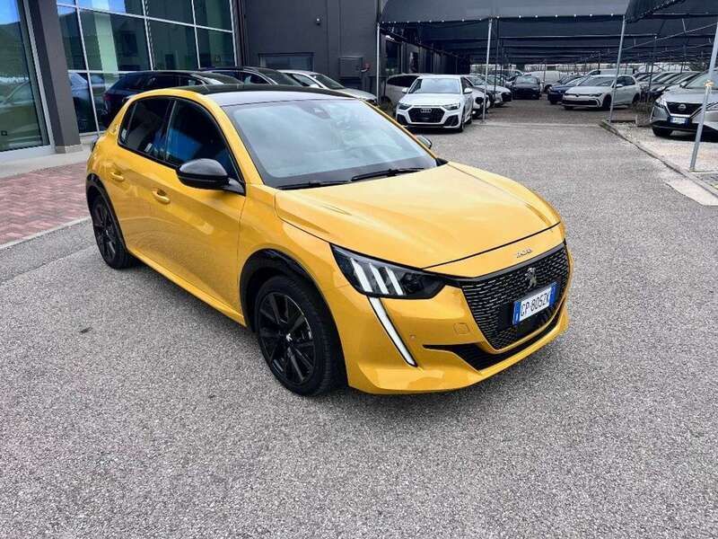 Usata Peugeot 208 GT 131 CV (96 kW) 2023 Giallo Utilitaria