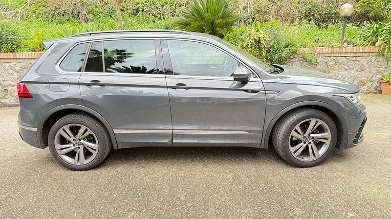 Usata VW Tiguan R-line 150 CV (110 kW) 2021 Grigio SUV