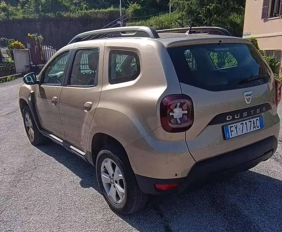 Usata Dacia Duster Comfort 116 CV (85 kW) 2019 Beige SUV