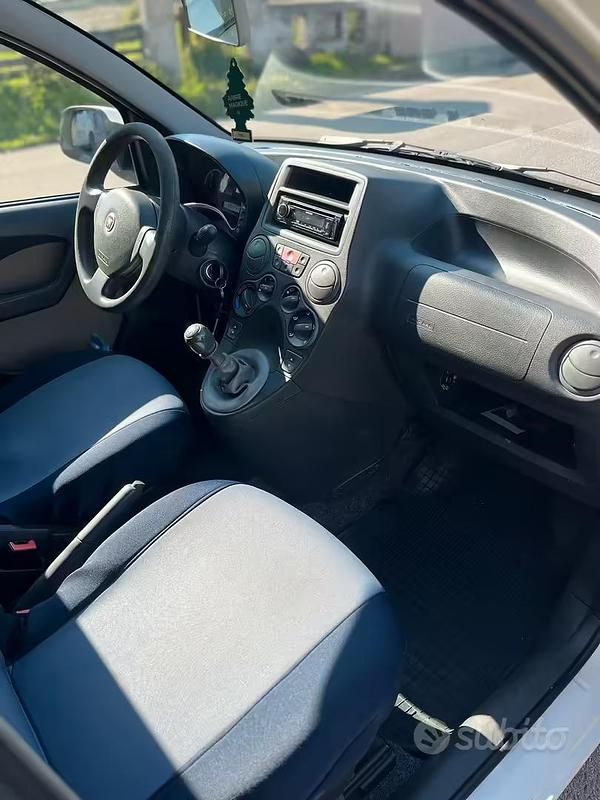 Usata Fiat Panda 69 CV (50 kW) 2011 Utilitaria