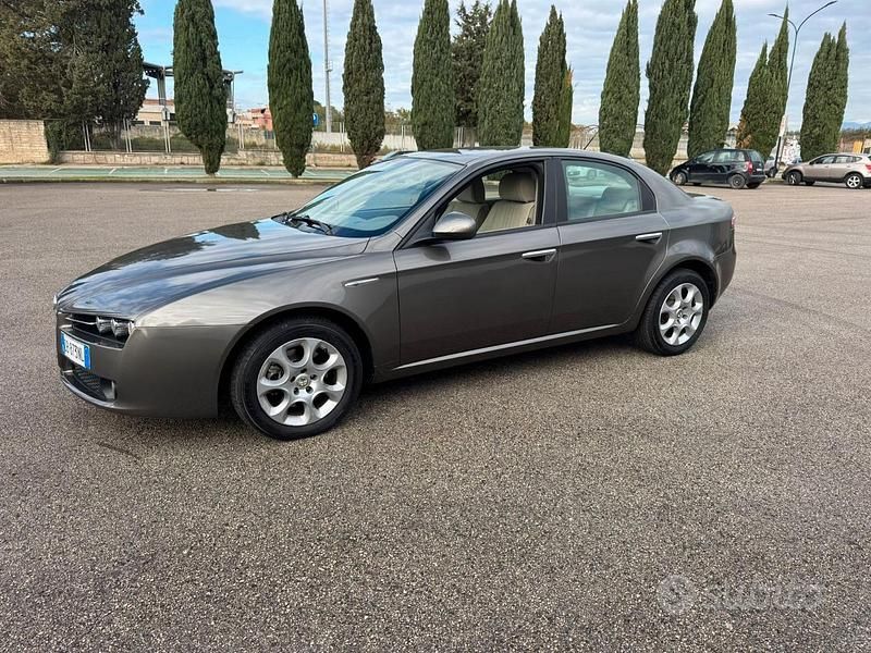 Usata Alfa Romeo 159 160 CV (117 kW) 2006 Grigio Berlina