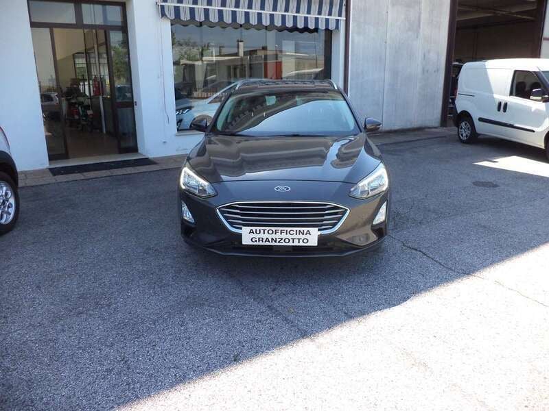 Usata Ford Focus Business Edition 120 CV (88 kW) 2022 Grigio Station wagon
