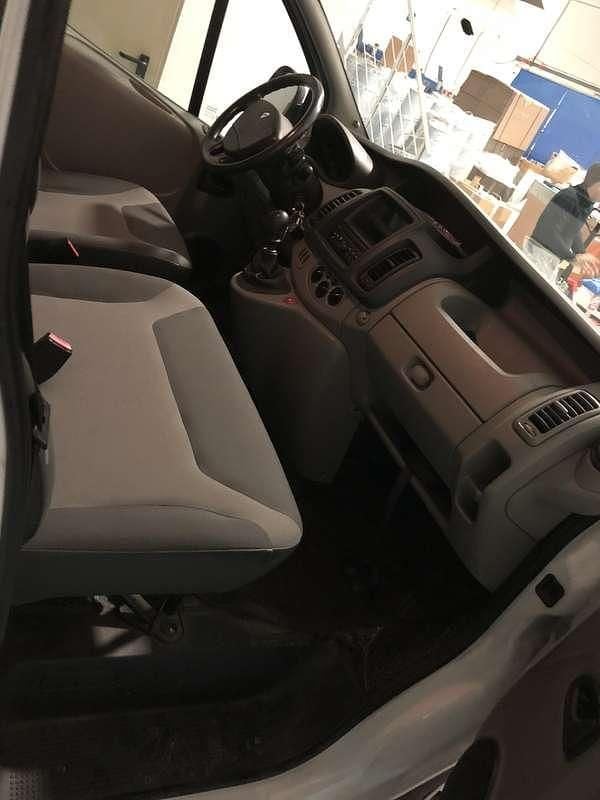 Usata Renault Trafic 114 CV (83 kW) 2011 Monovolume