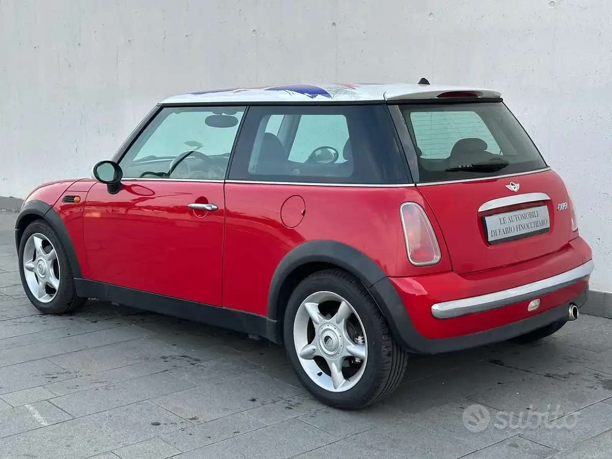 Usata Mini Cooper 116 CV (85 kW) 2004 Rosso Utilitaria