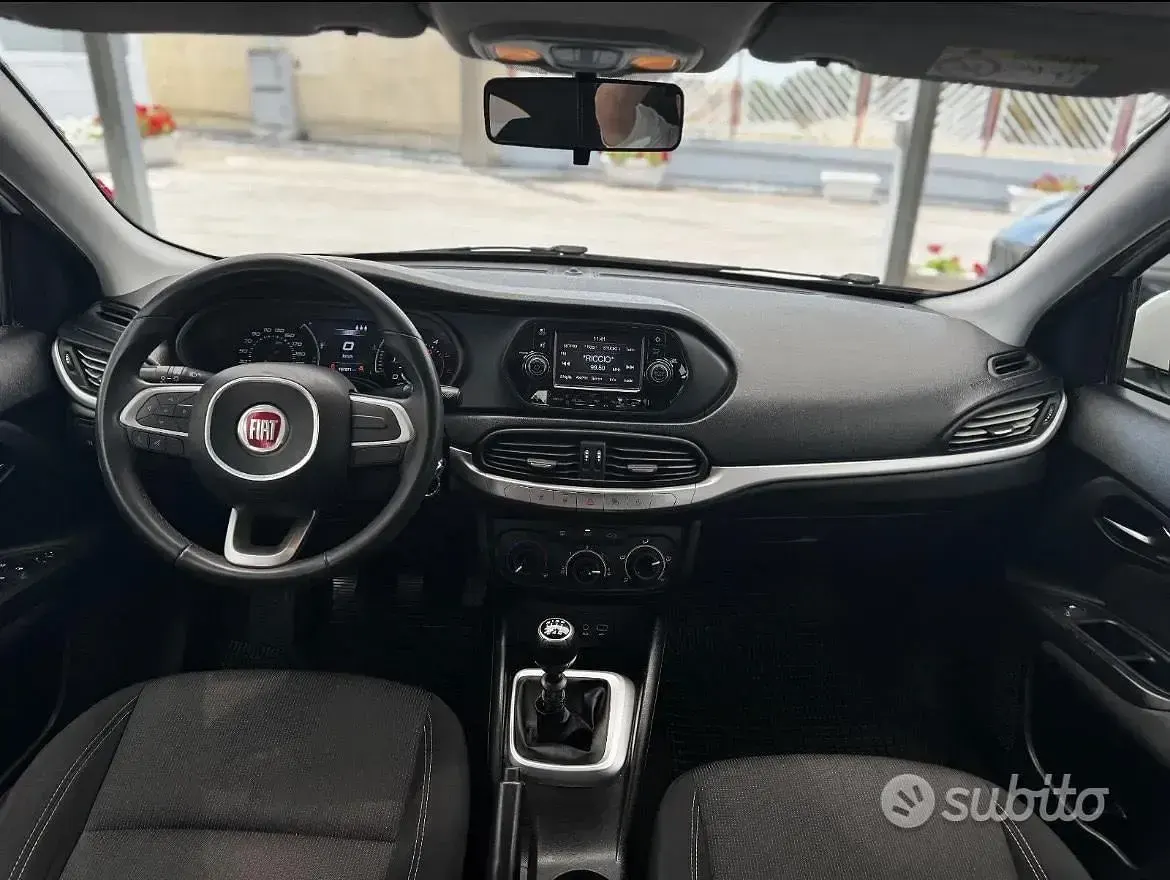 Usata Fiat Tipo Easy 120 CV (88 kW) 2018 Bianco Berlina