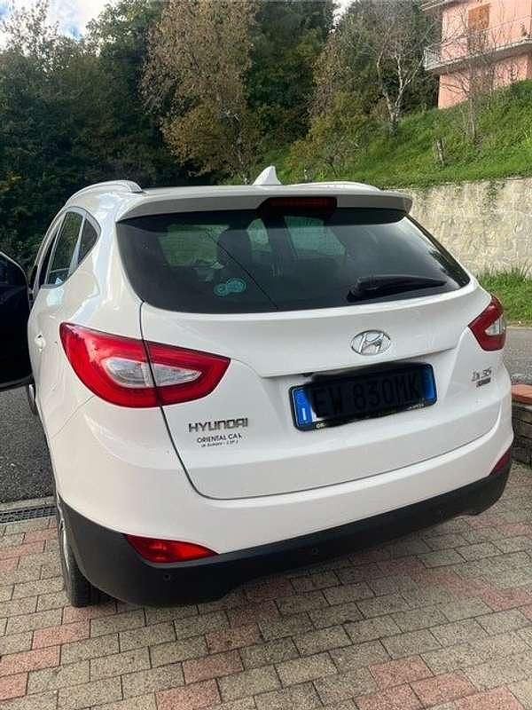 Usata Hyundai ix35 Xpossible 116 CV (85 kW) 2015 Bianco SUV