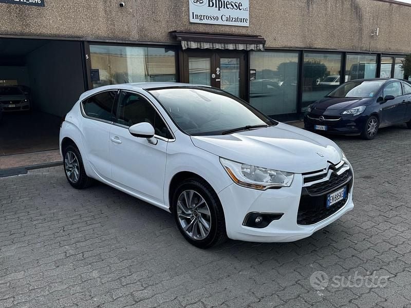 Usata DS Automobiles DS4 So Chic 120 CV (88 kW) 2013 Bianco Berlina