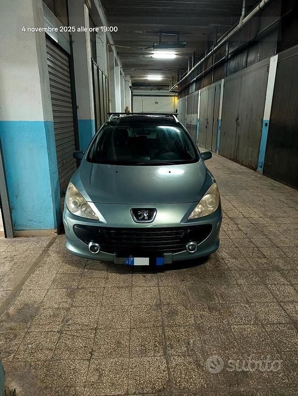 Usata Peugeot 307 90 CV (66 kW) 2005 Verde Station wagon