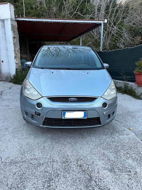 Usata Ford S-MAX Titanium 140 CV (102 kW) 2007 Grigio Monovolume