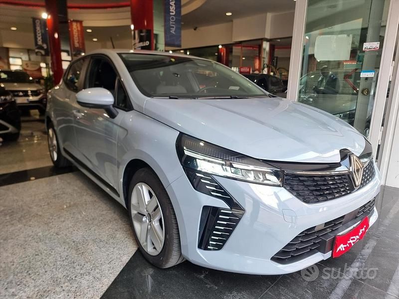 Usata Renault Clio V Evolution 101 CV (74 kW) 2024 Grigio Berlina