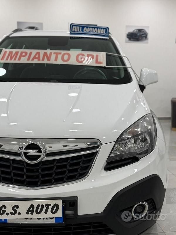 Usata Opel Mokka Cosmo 116 CV (85 kW) 2015 Bianco SUV
