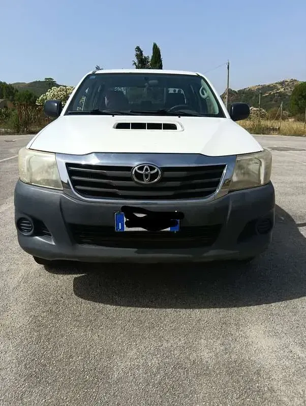 Usata Toyota HiLux 144 CV (105 kW) 2012 Pick-up