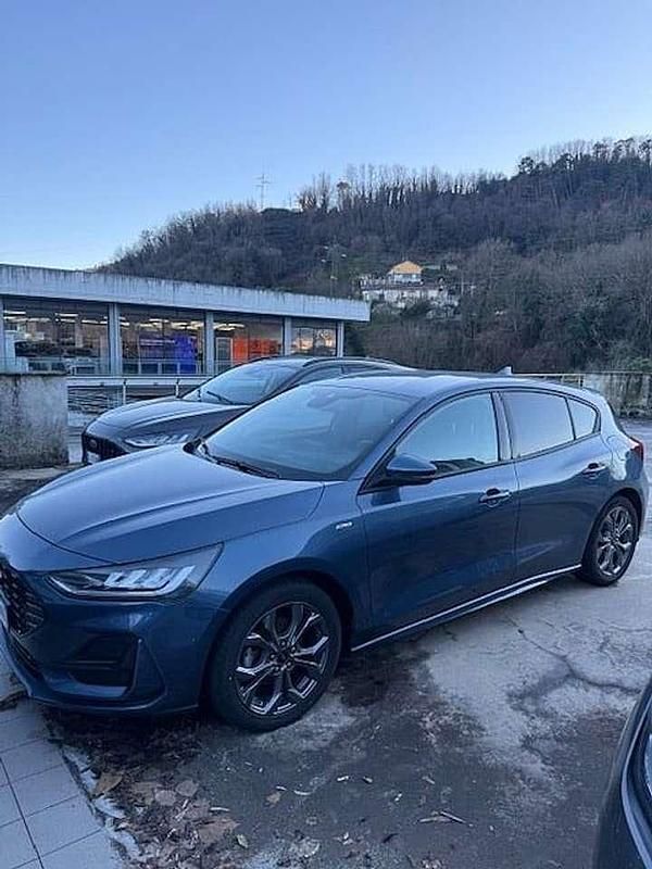 Usata Ford Focus ST-Line 125 CV (91 kW) 2022 Blu/azzurro Berlina