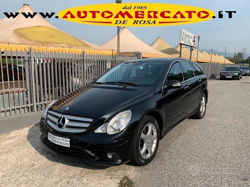 Usata Mercedes R320 Premium 224 CV (164 kW) 2008 Nero Monovolume