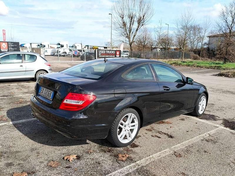 Usata Mercedes C220 Executive 170 CV (125 kW) 2014 Nero Coupé