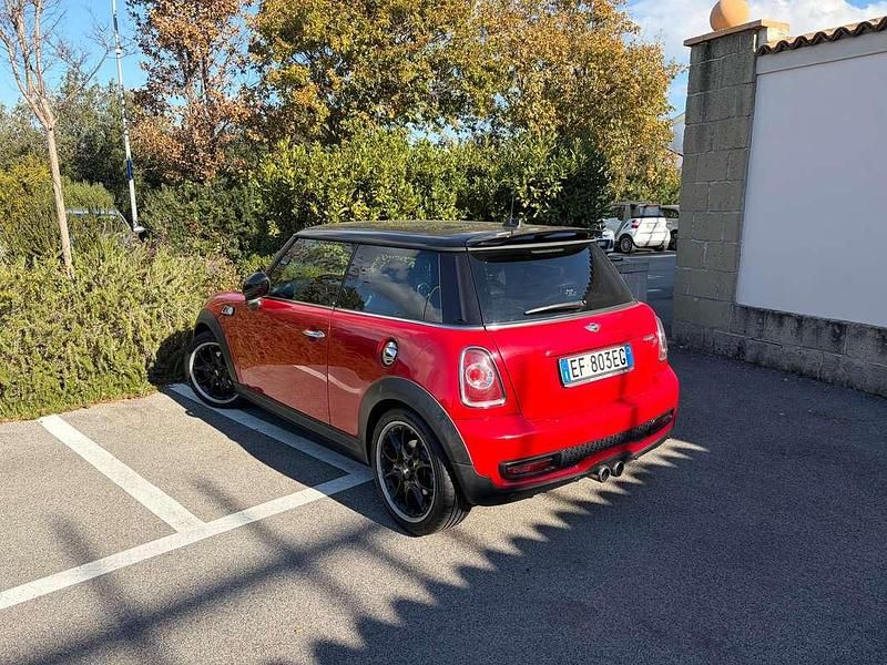 Usata Mini Cooper SD 143 CV (105 kW) 2011 Rosso Utilitaria