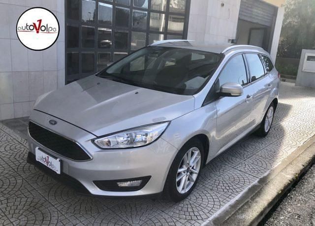 Usata Ford Focus Titanium 120 CV (88 kW) 2015 Argento Station wagon