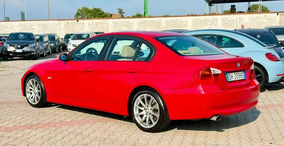 Usata BMW 320 150 CV (110 kW) 2007 Rosso Berlina