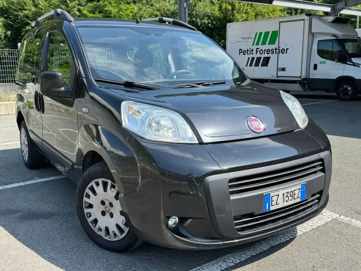 Usata Fiat Qubo Dynamic 75 CV (55 kW) 2015 Nero Monovolume