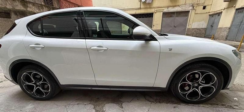 Usata Alfa Romeo Stelvio Ti 209 CV (153 kW) 2022 Bianco SUV