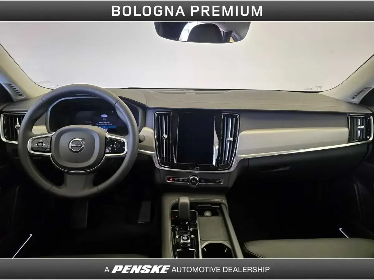 Usata Volvo S90 Plus 235 CV (172 kW) 2024 Grigio Berlina