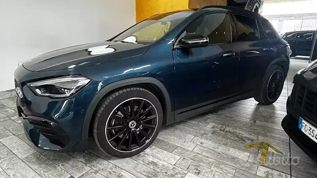 Usata Mercedes GLA250 Premium 224 CV (164 kW) 2021 Bluazzurro SUV