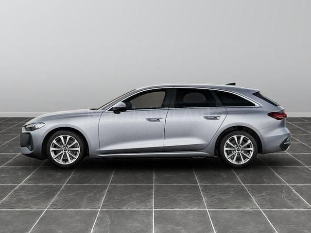 Usata Audi A5 Sportback Advanced 204 CV (150 kW) 2025 Argento floret metallizzato Utilitaria
