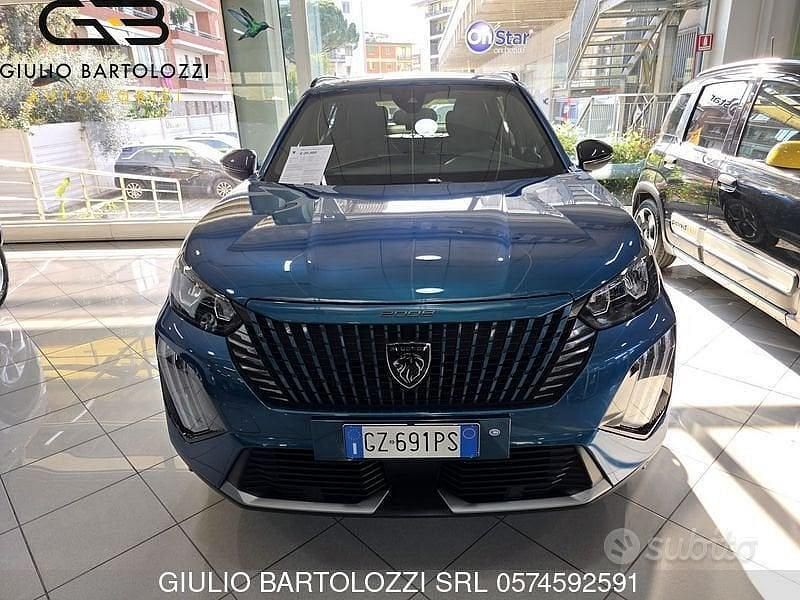 Usata Peugeot 2008 Allure 102 CV (75 kW) 2025 Blu SUV