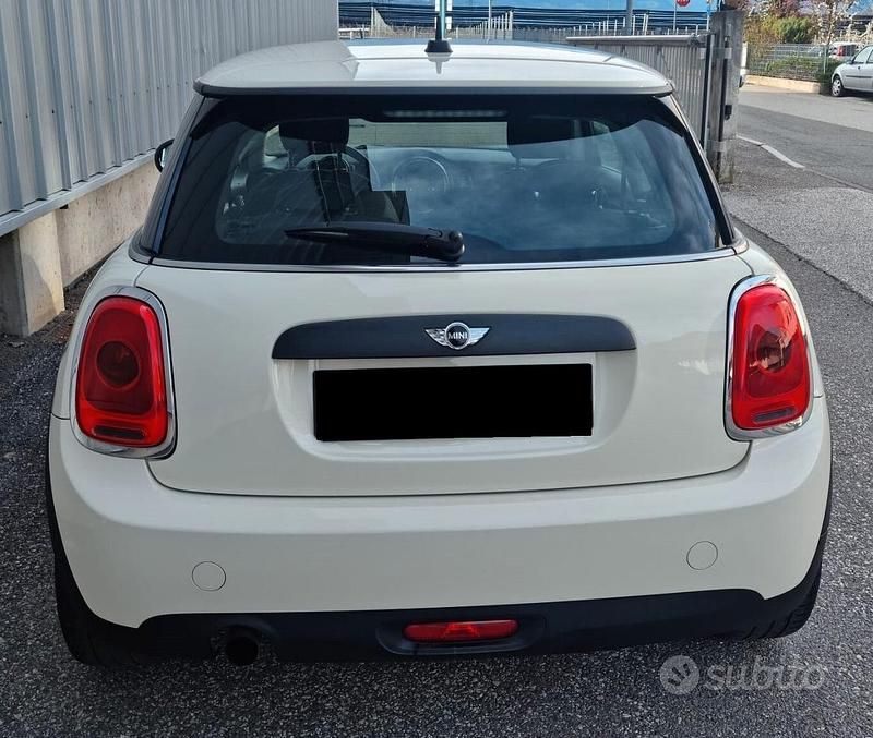 Usata Mini ONE 75 CV (55 kW) 2015 Bianco Utilitaria