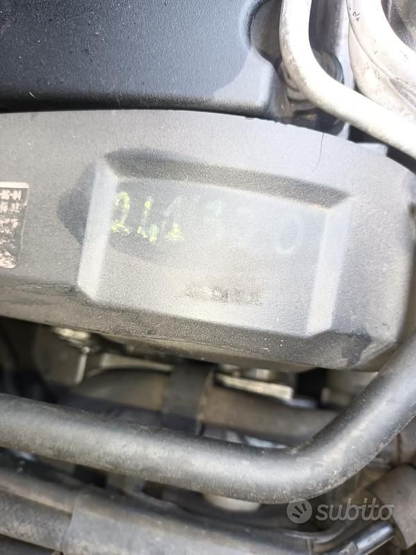 Grigio Usata 2004 VW Touran Monovolume | 1500 € (Ottimo prezzo) - Immagine 1/4