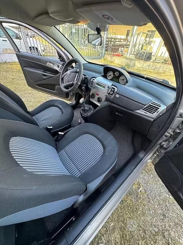 Usata Lancia Ypsilon 80 CV (58 kW) 2008 Utilitaria
