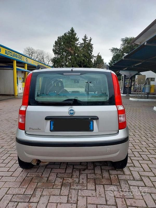 Usata Fiat Panda Dynamic 60 CV (44 kW) 2005 Grigio Berlina