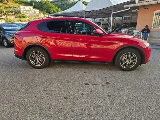 Usata Alfa Romeo Stelvio Business 179 CV (131 kW) 2017 Rosso SUV