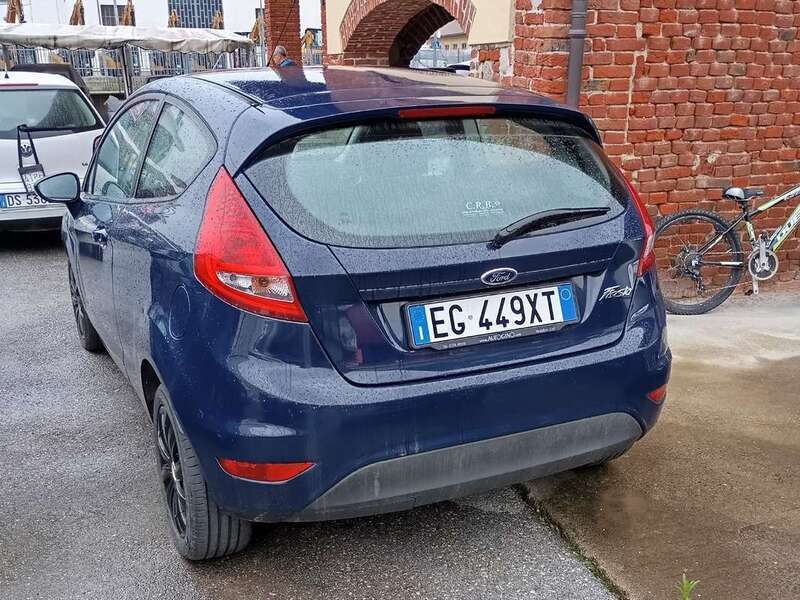 Usato 2011 Ford Fiesta 1.2 Benzin 60 CV (3.500 €)