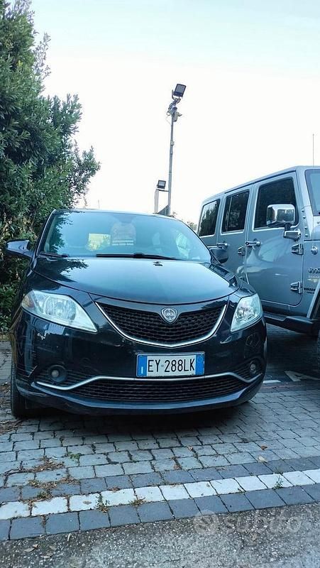 Nero Usata 2014 Lancia Ypsilon Silver Due volumi | 6700 € (Buon prezzo) - Immagine 1/4