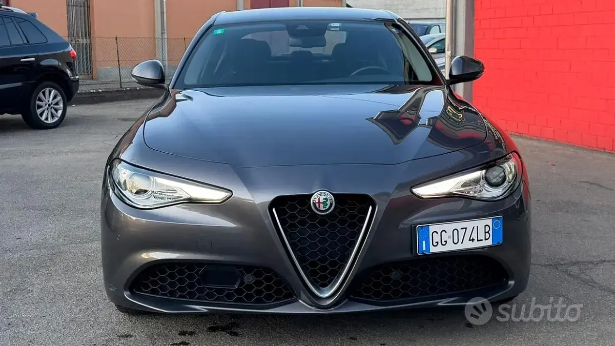 Usata Alfa Romeo Giulia Business 160 CV (117 kW) 2021 Grigio Berlina